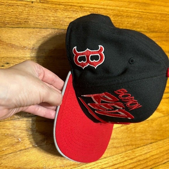 NEW ERA 9 FIFTY MLB BOSTON RED SOX NEON WORD SNAPBACK HAT BLACK RED - Picture 5 of 11